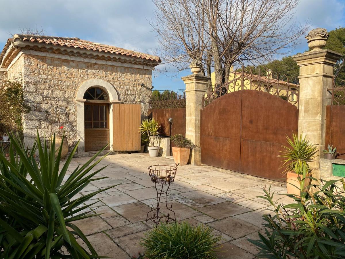 Отель La Bastide Du Castellet Ле-Кастелле Экстерьер фото