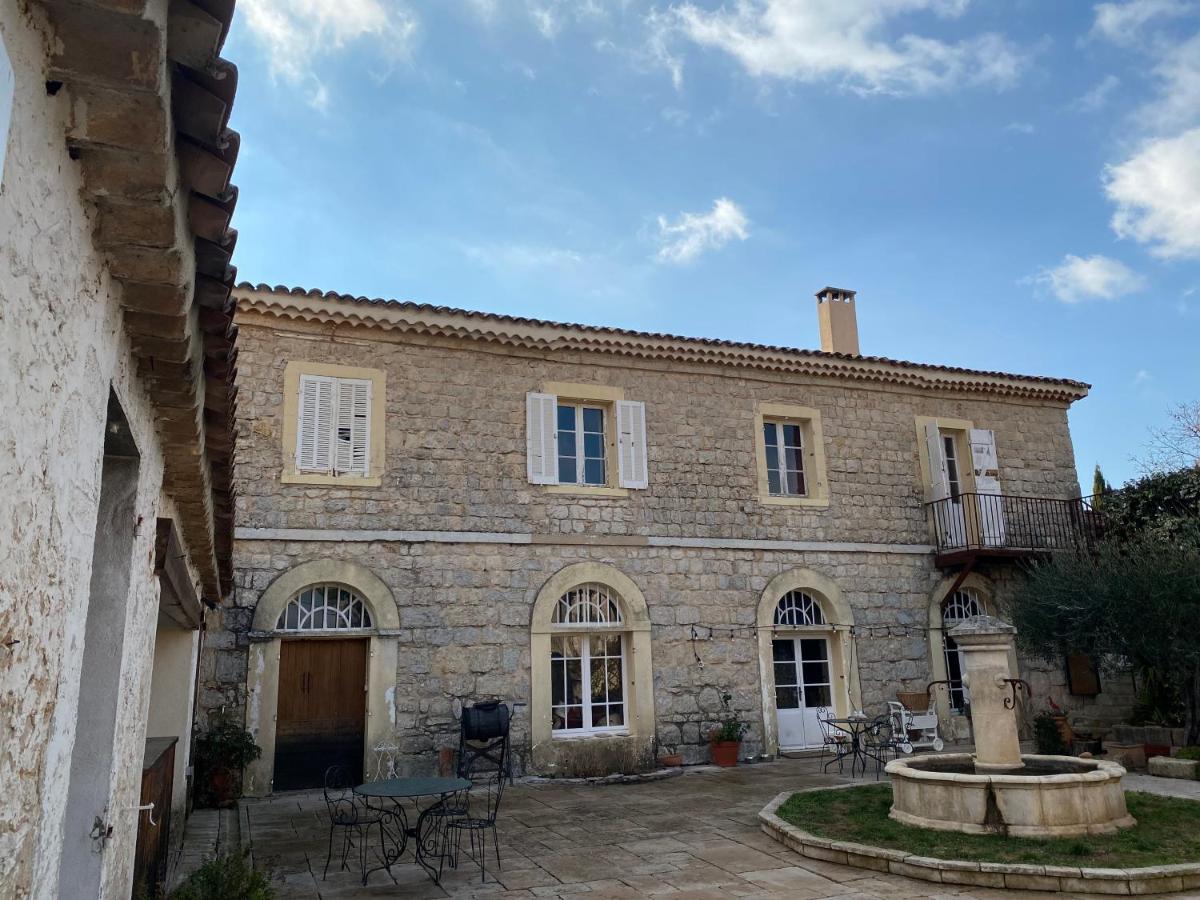 Отель La Bastide Du Castellet Ле-Кастелле Экстерьер фото