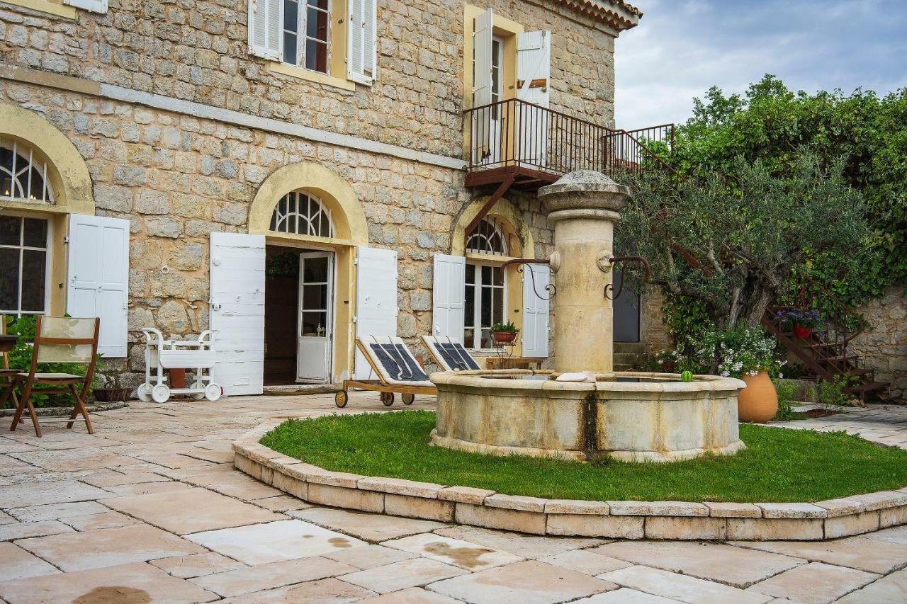 Отель La Bastide Du Castellet Ле-Кастелле Экстерьер фото