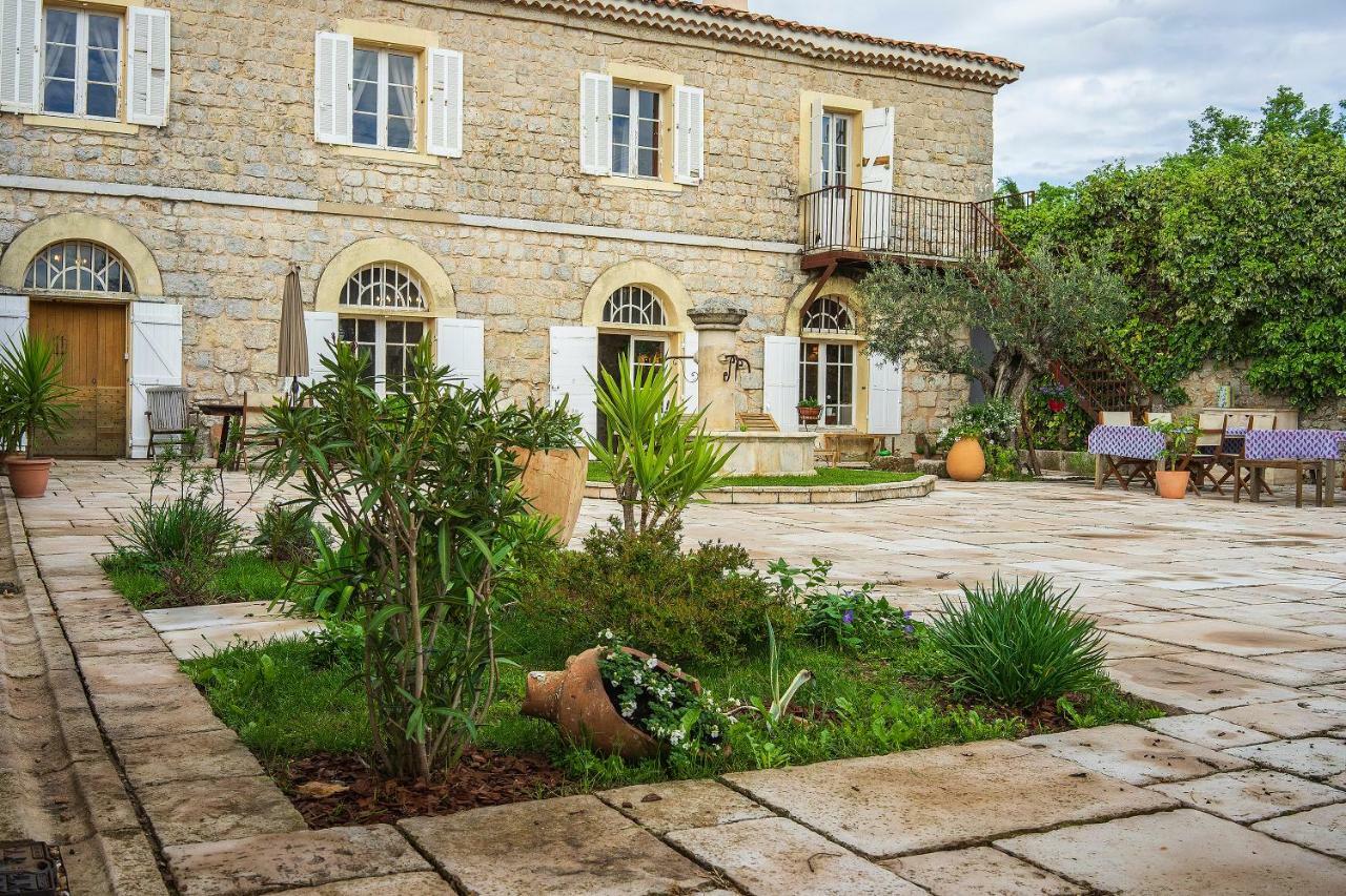 Отель La Bastide Du Castellet Ле-Кастелле Экстерьер фото
